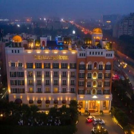 The Pllazio Hotel Γκουργκάον Εξωτερικό φωτογραφία