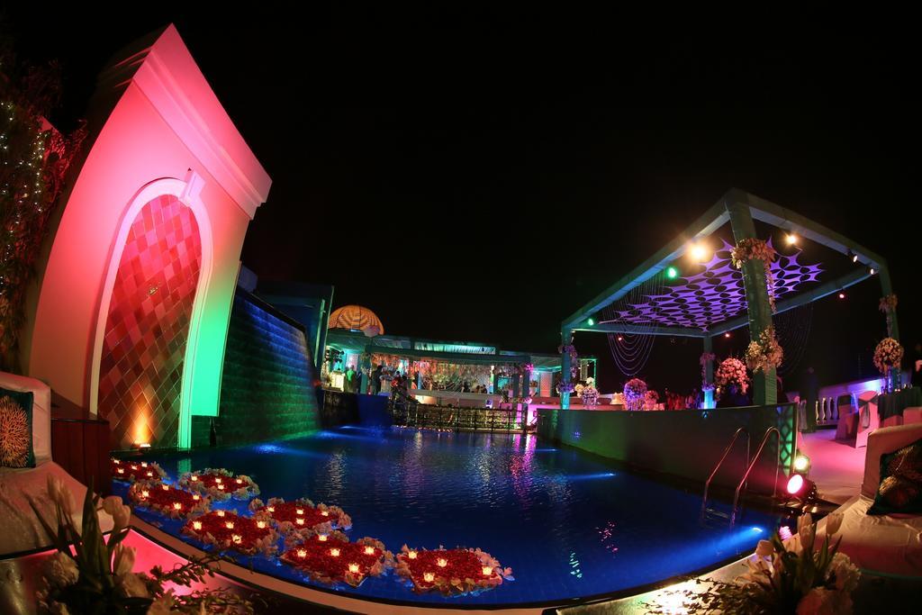 The Pllazio Hotel Γκουργκάον Εξωτερικό φωτογραφία
