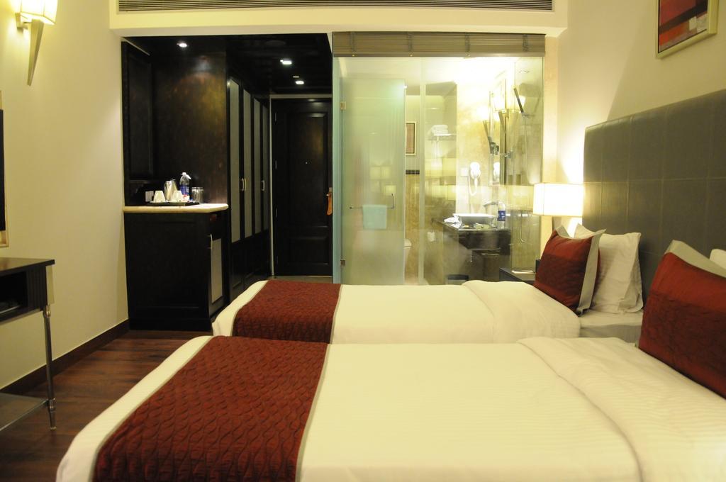 The Pllazio Hotel Γκουργκάον Εξωτερικό φωτογραφία