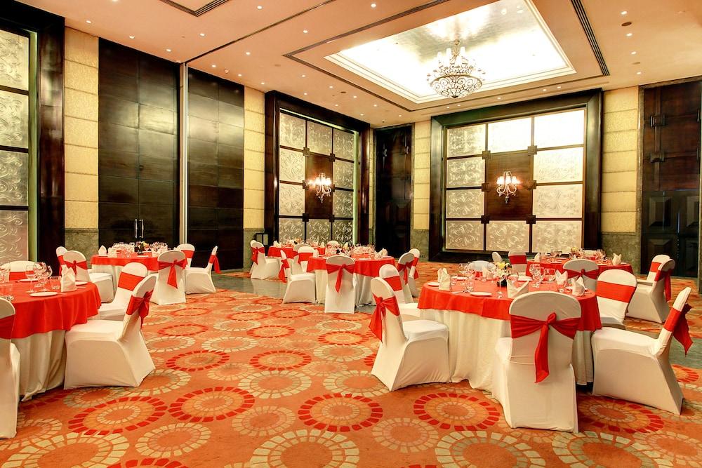 The Pllazio Hotel Γκουργκάον Εξωτερικό φωτογραφία