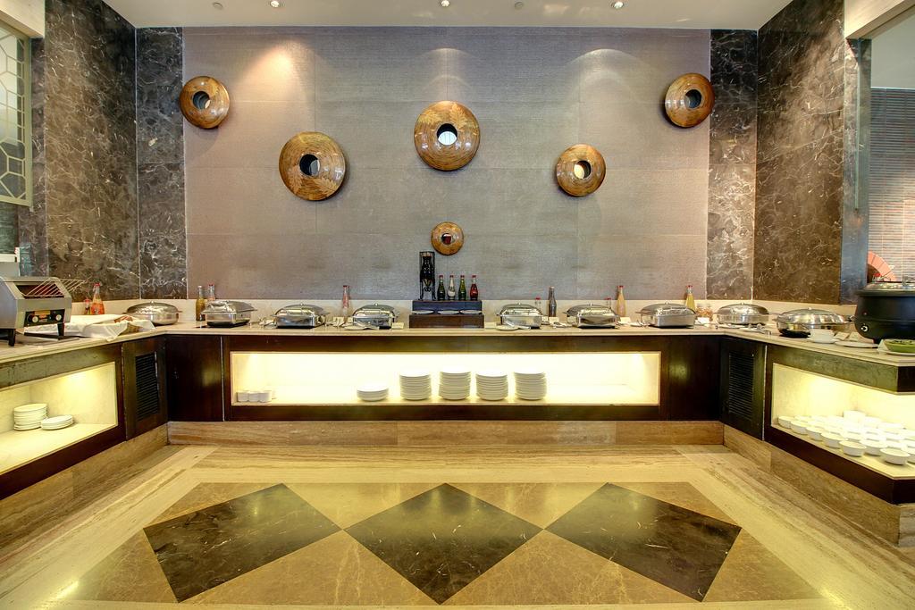 The Pllazio Hotel Γκουργκάον Εξωτερικό φωτογραφία