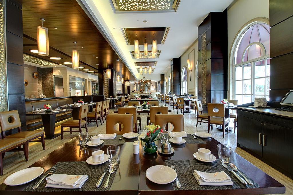 The Pllazio Hotel Γκουργκάον Εξωτερικό φωτογραφία