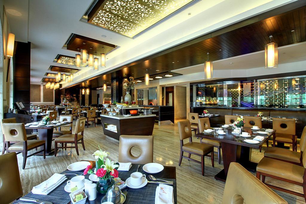 The Pllazio Hotel Γκουργκάον Εξωτερικό φωτογραφία