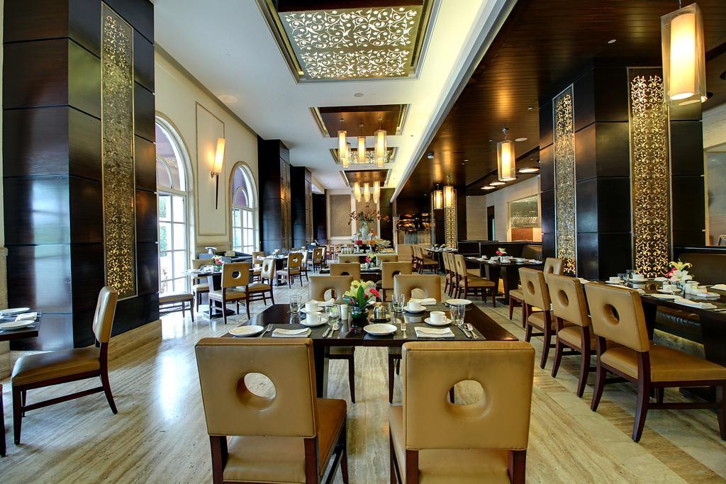 The Pllazio Hotel Γκουργκάον Εξωτερικό φωτογραφία