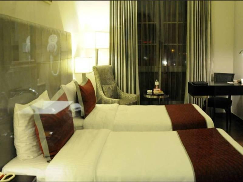 The Pllazio Hotel Γκουργκάον Εξωτερικό φωτογραφία