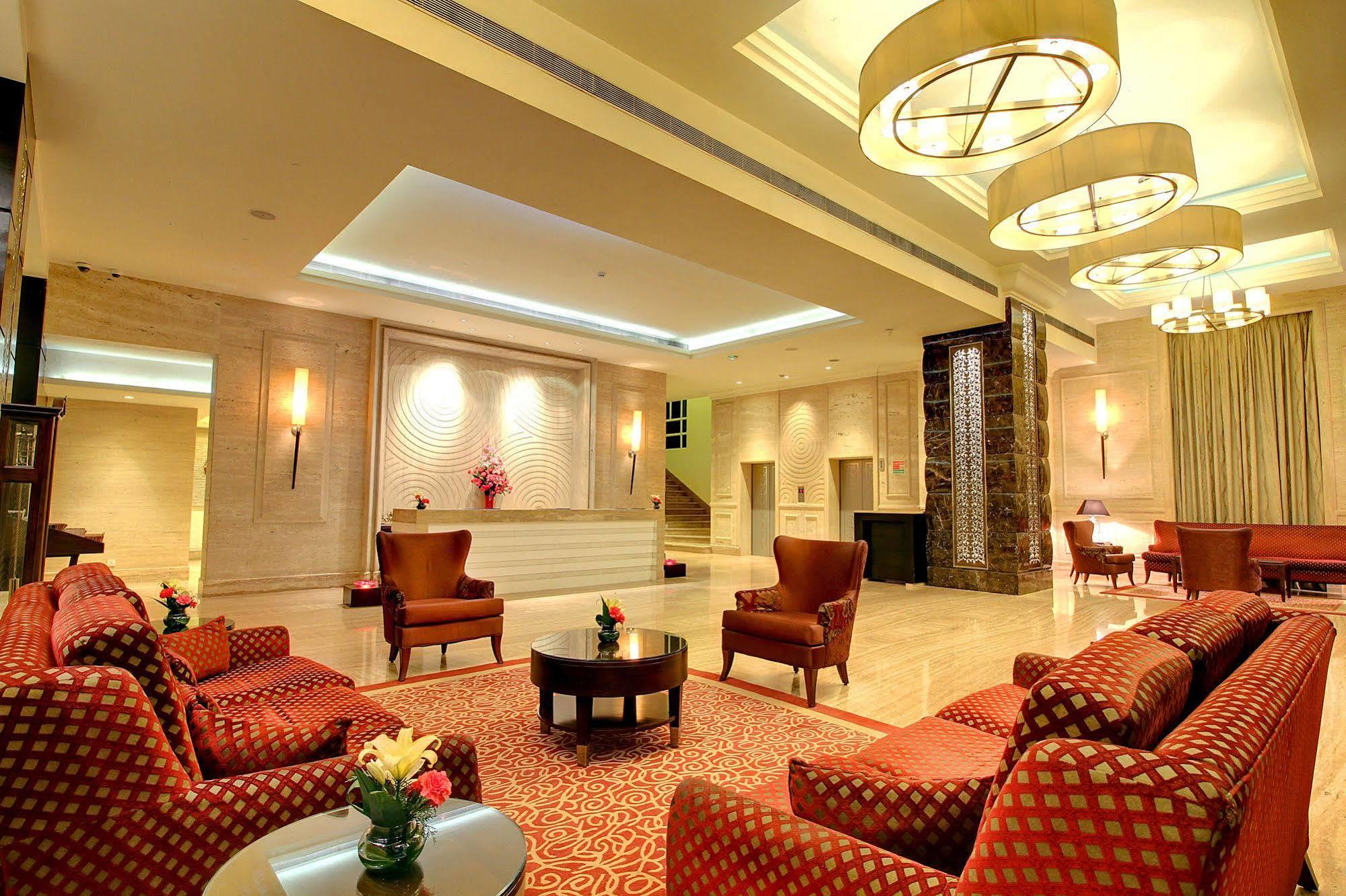 The Pllazio Hotel Γκουργκάον Εξωτερικό φωτογραφία