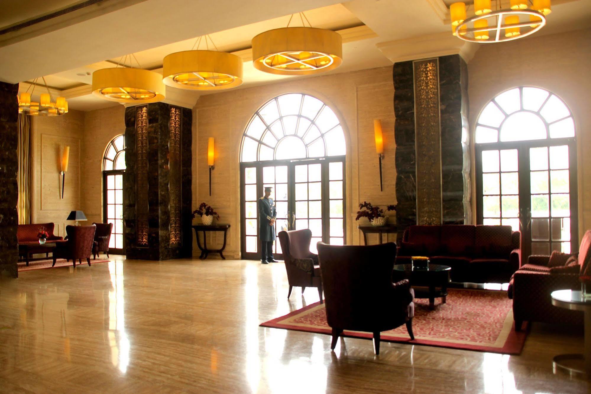 The Pllazio Hotel Γκουργκάον Εξωτερικό φωτογραφία
