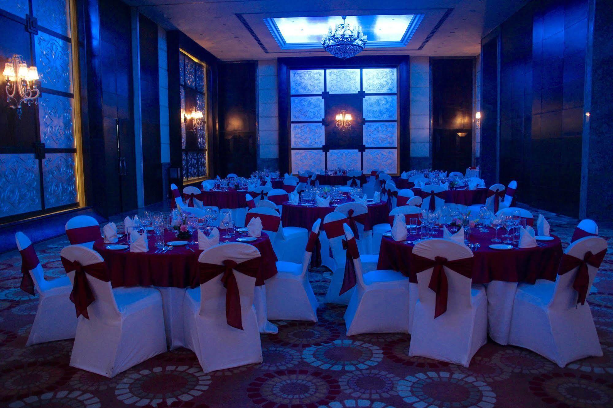 The Pllazio Hotel Γκουργκάον Εξωτερικό φωτογραφία